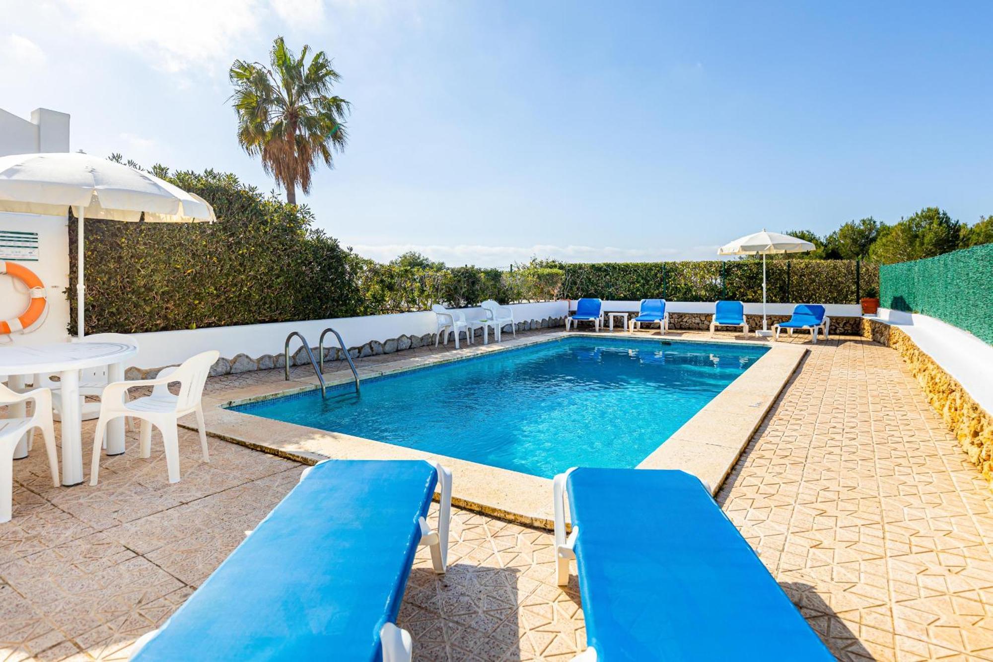 Villa Ponent Son Bou Luaran gambar