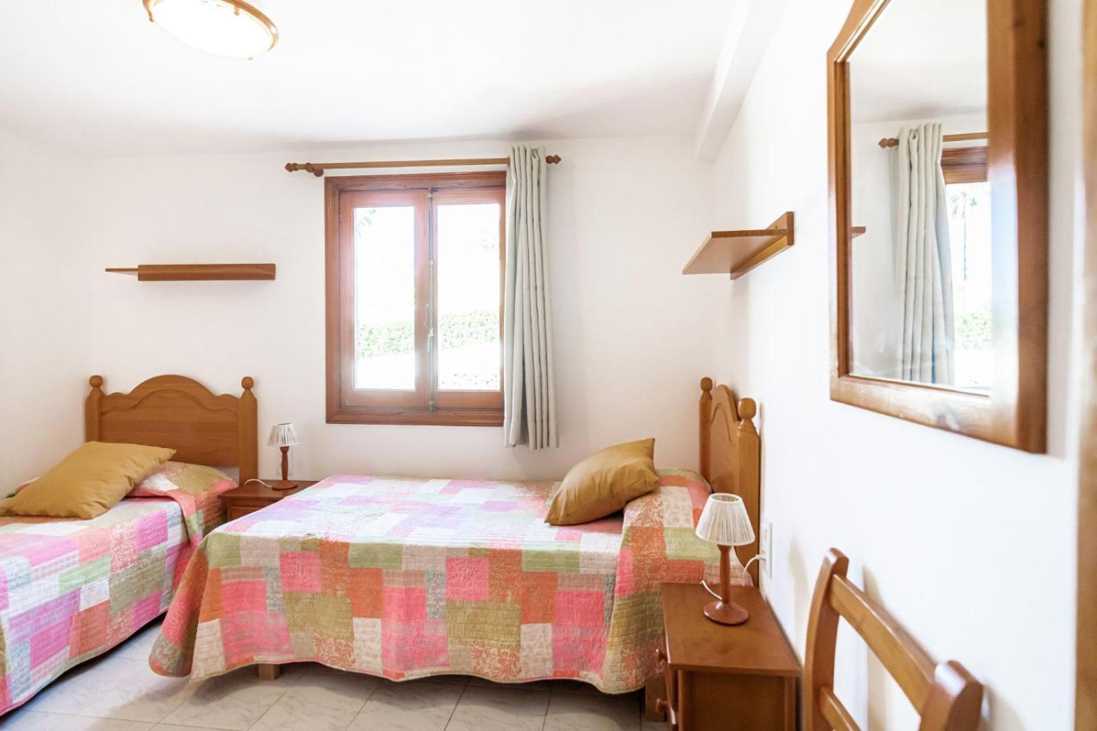 Villa Ponent Son Bou Luaran gambar