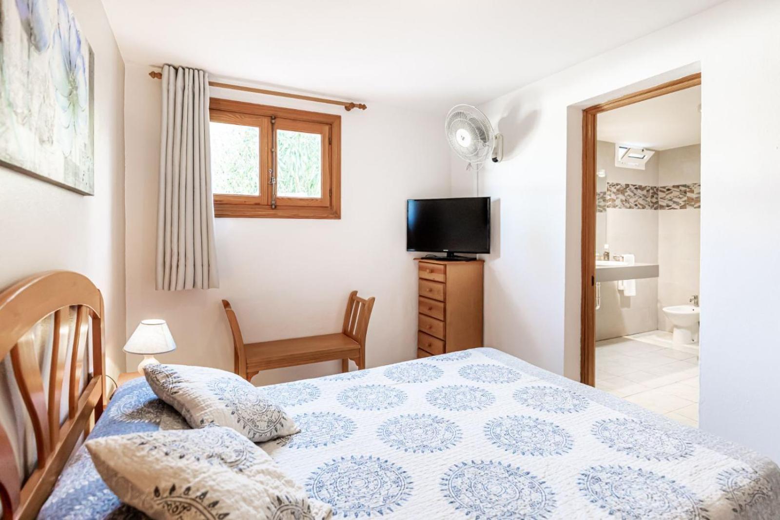 Villa Ponent Son Bou Luaran gambar